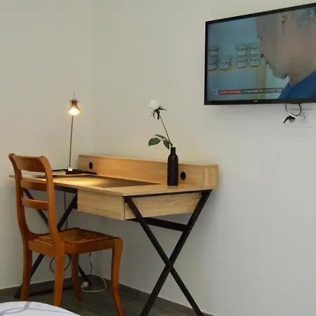 فندق مبيت وإفطار Decouvertes 4*